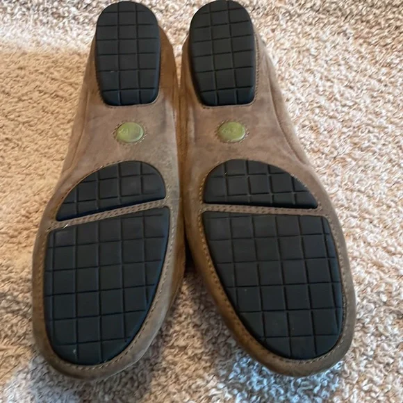 Women’s size 14M gray suede loafers brand me too - Picture 2 of 4